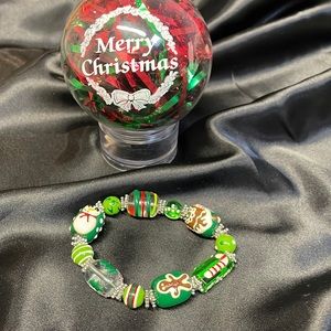 Christmas beaded bracelet